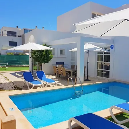 In Picafort, Nahe Playa De Muro, 4 X Schlafzimmer Mit Bad בית נופש